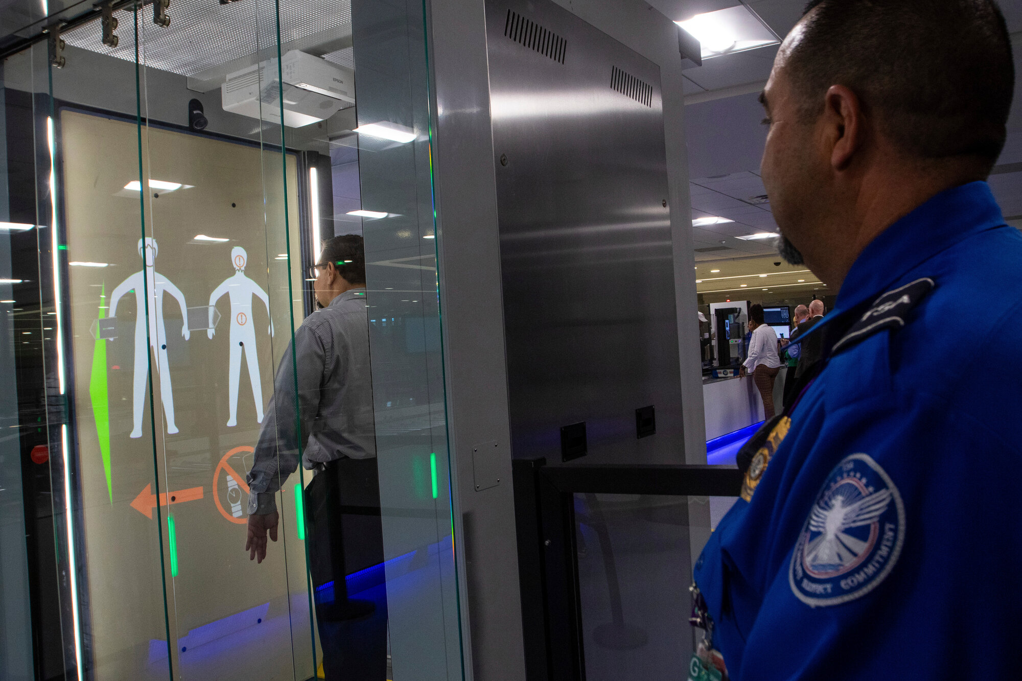 TSA unveils passenger selfscreening lanes at Vegas airport as 'a step